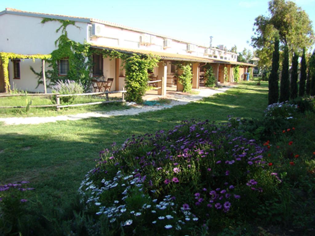 Borgo S.Maria Di Vulci Guest House Montalto di Castro Bagian luar foto